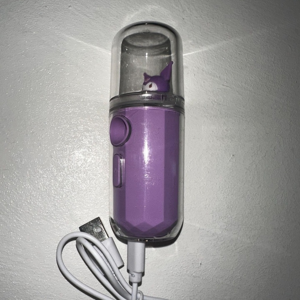 Kuromi hand held humidifier - Picture 3 of 4